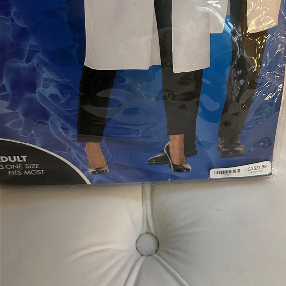 Spirit Halloween White Lab Coat Costume - Picture 3 of 4